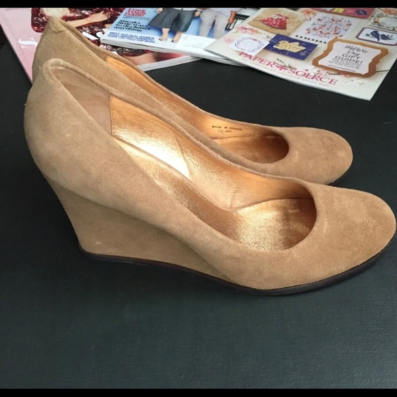 Kate Spade suede tan wedges - Picture 5 of 7